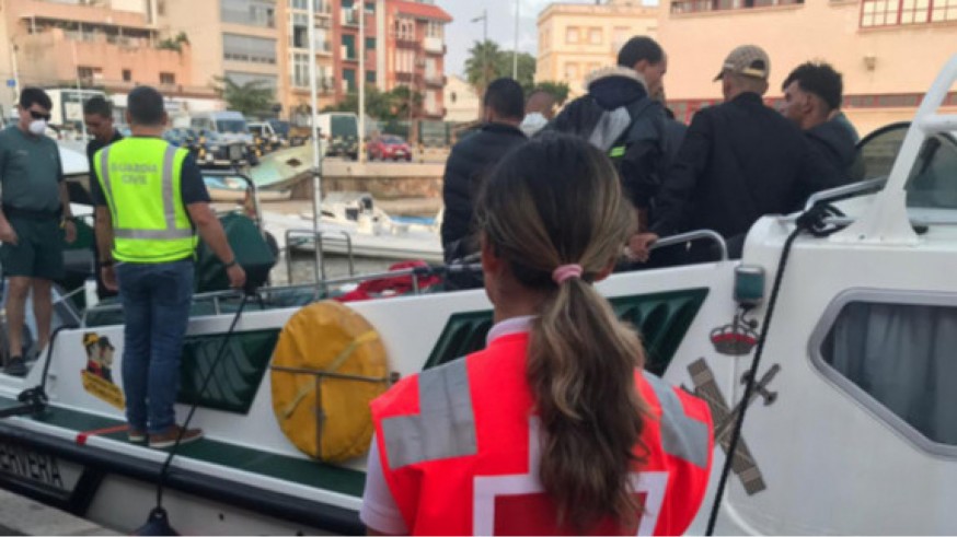 Llegan a las costas de la Región 17 pateras con 230 inmigrantes a bordo, entre ellos 3 bebés