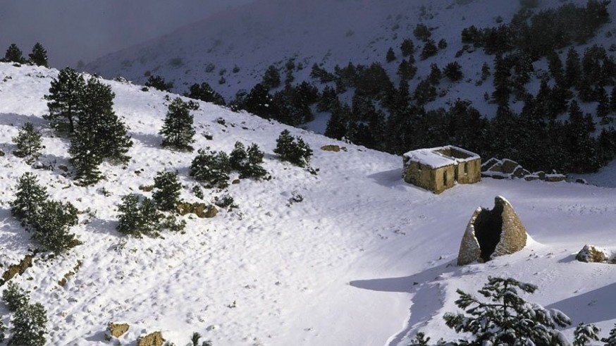 Sierra Espuña mantiene varios accesos cortados por la nieve