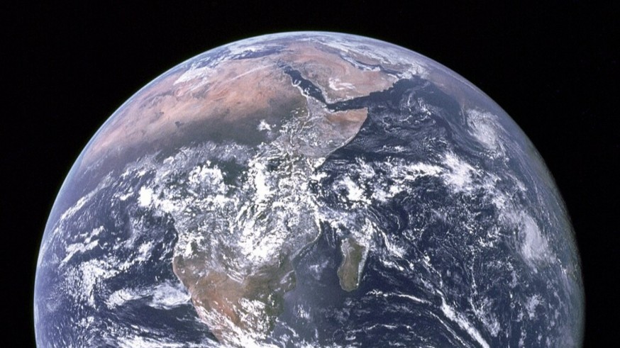 Astronomía con Fernando Ortuño. El norte del planeta Tierra se está oscureciendo