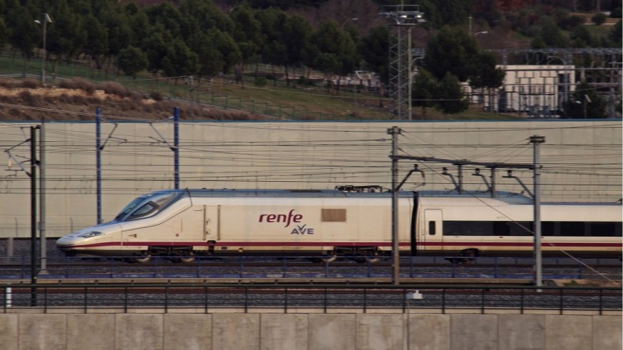 El AVE Orihuela-Madrid tendrá parada en Villena aumentando en media hora la duración del trayecto