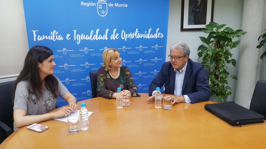 Reunión de Tomás con el presidente de la Asociación de Familias Numerosas de la Región