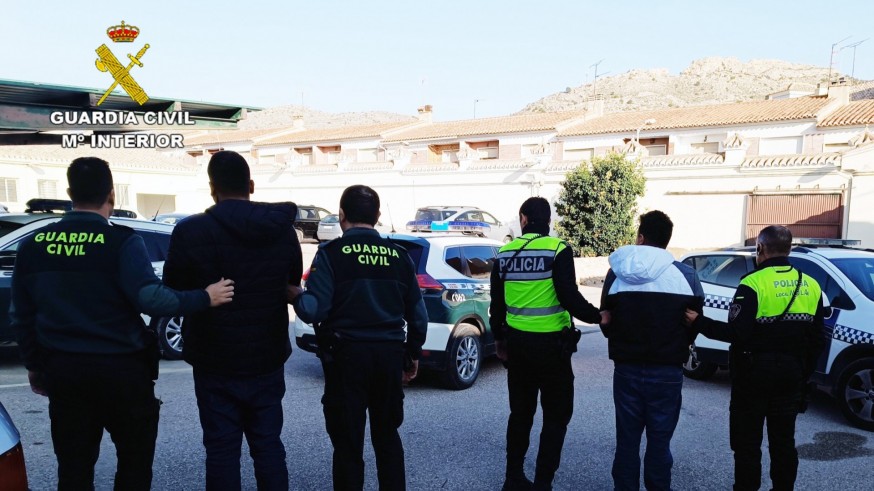 Dos detenidos por los apuñalamientos a 3 jóvenes durante la Nochevieja en Mula