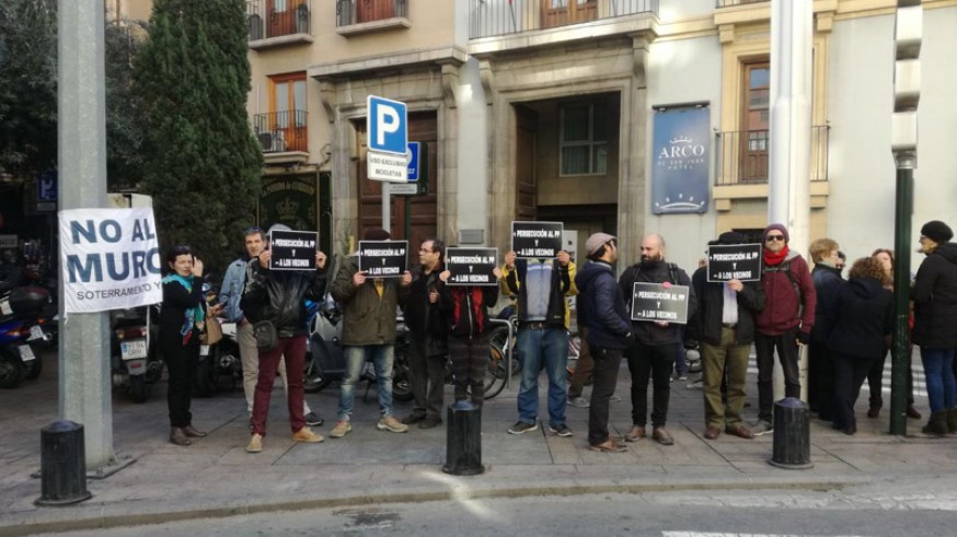 Concentración frente a la Jefatura Superior de Policía Nacional en Murcia