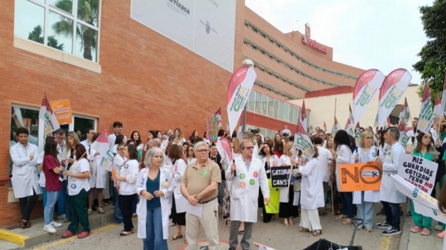 Los médicos vuelven hoy a la huelga contra la reforma de su estatuto marco