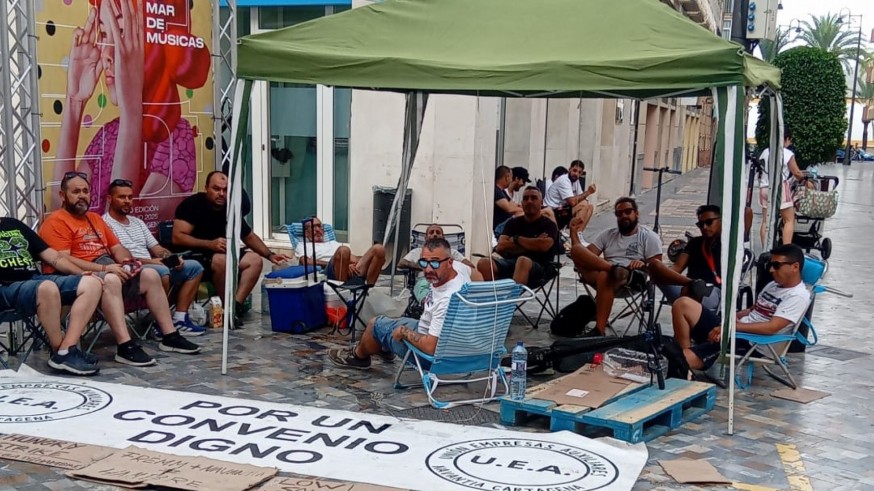 Trabajadores de la industria auxiliar de Navantia inician una huelga de hambre en Cartagena tras 22 días de paro