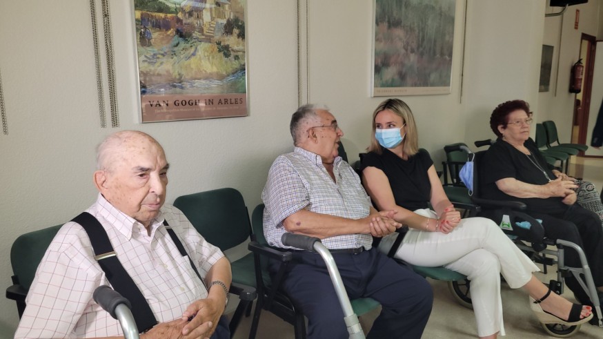 Geriatras reclaman más plazas de Enfermería para los centros de mayores