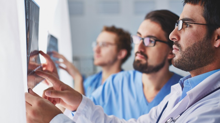 Falta de especialistas y médicos de familia