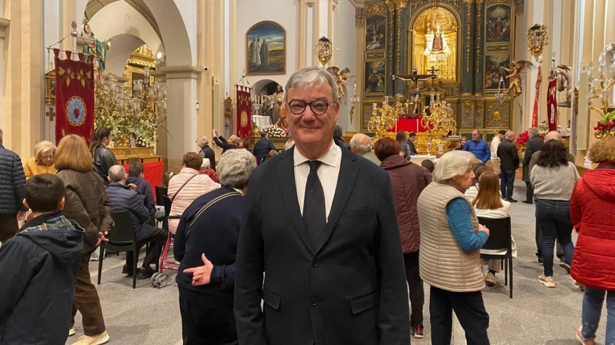 La Archicofradía de la Sangre inunda de rojo esta tarde las calles de Murcia en su día más grande