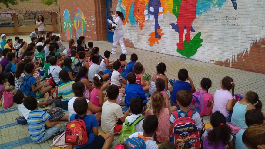 3.300 menores participan en las escuelas de verano de Murcia