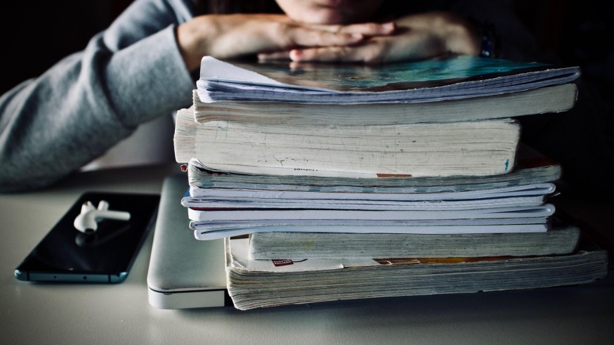 La Región recibe 2,8 millones de euros para la adquisición de libros de texto y material didáctico 