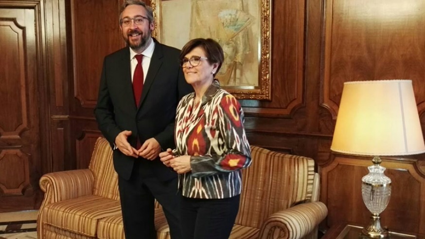 Víctor Martínez con Rosa Peñalver