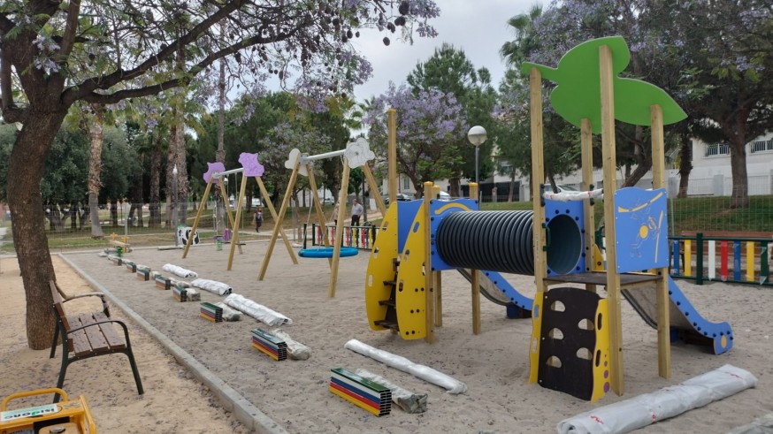 Actualidad de barrios y pedanías. Parque Infantil y asfaltado de El Palmar