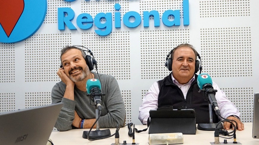 Entre dos aguas. Con Salvador Martínez hablamos con Sergio García acerca de la Escuela de Hostelería de La Manga, y con Karina de Santiago, de Procabo