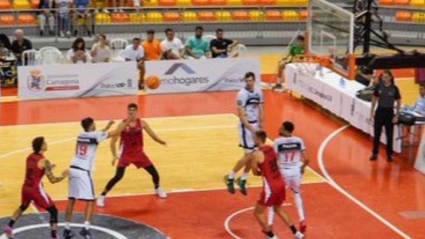 El UCAM cae ante Granada en la final del Trofeo Región de Murcia (72-85)