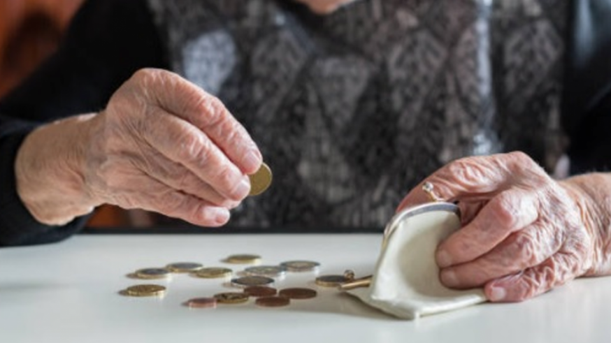 La pensión media en Murcia es de 1.061,11 euros en diciembre, la tercera más baja del país