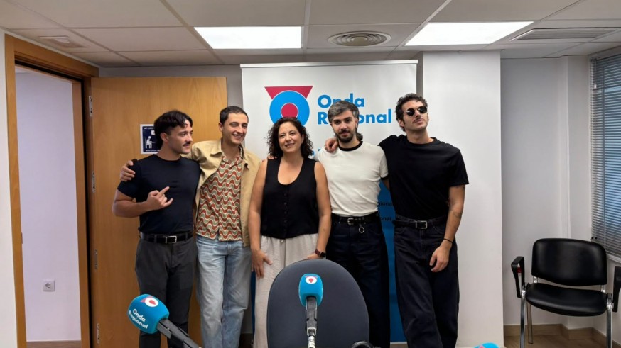 Arde Bogotá: "En esta gira de conciertos vamos a tener que achucharnos en el escenario para estar más cerca del público"