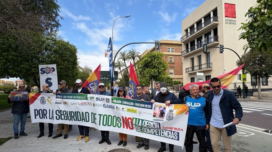 "El acuerdo con Junts encubre una expulsión de los agentes de Policía Nacional y Guardia Civil en Cataluña"