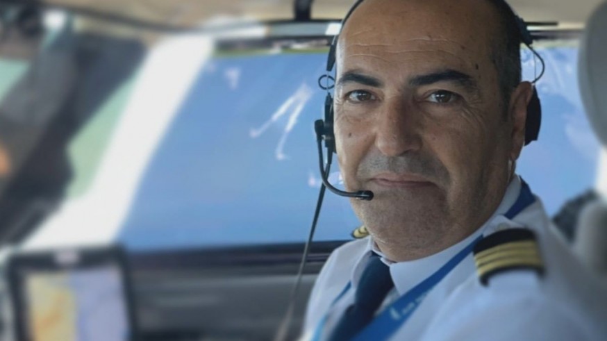 Canciones de altos vuelos, con el piloto Carlos García