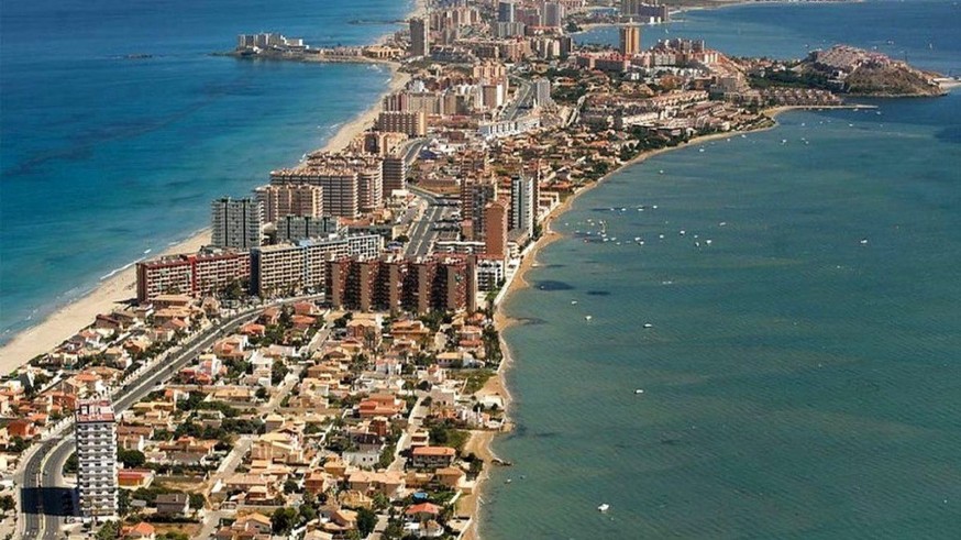 Hablamos con Pepe Espinosa y Salvador Martínez del anuncio del alcalde de San Javier de que no se construirán más viviendas en La Manga