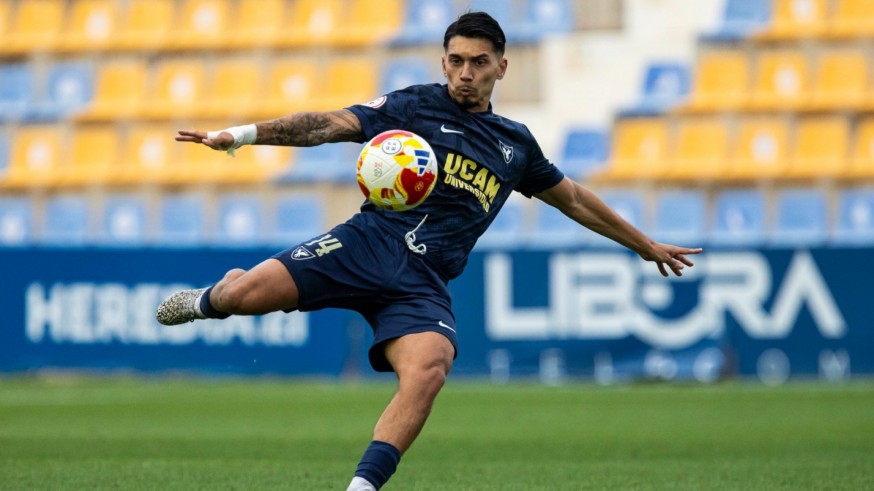 Pablo Hernández: "Si ganamos todo ascendemos seguro"