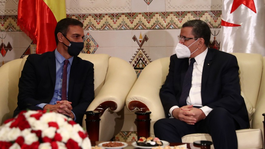 Pedro Sánchez se reúne con el primer ministro de la República Argelina Democrática y Popular, Abdelaziz Djerad. POOL MONCLOA