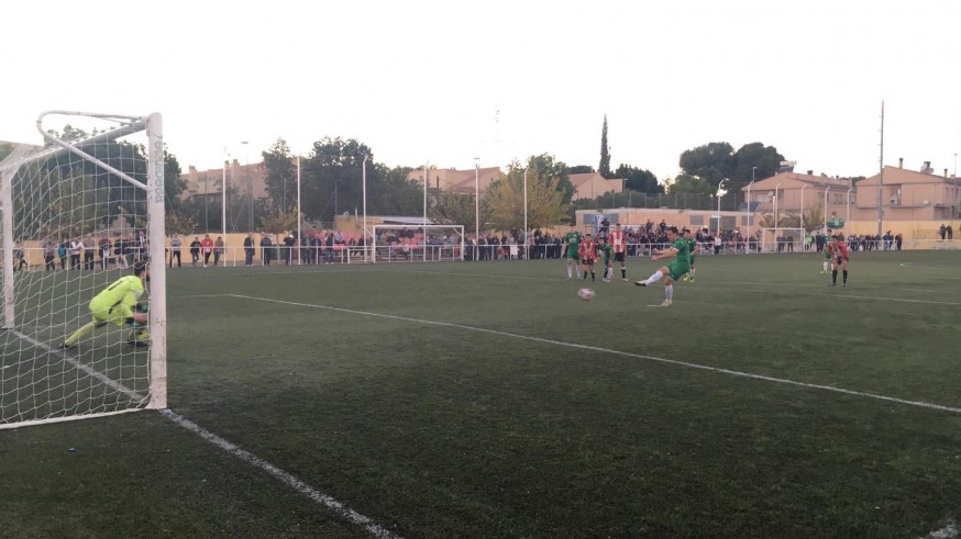 El Churra remonta y vence a un Algar que acabó con 8 jugadores| 3-2