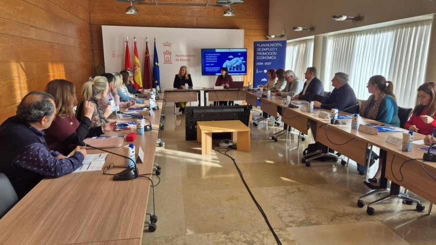 El Ayuntamiento de Murcia impulsa la empleabilidad con un plan de ayudas y formación
