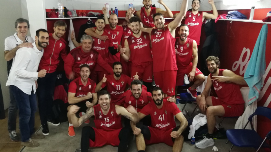 El Real Murcia basket gana en casa 64-58 ante Navarra
