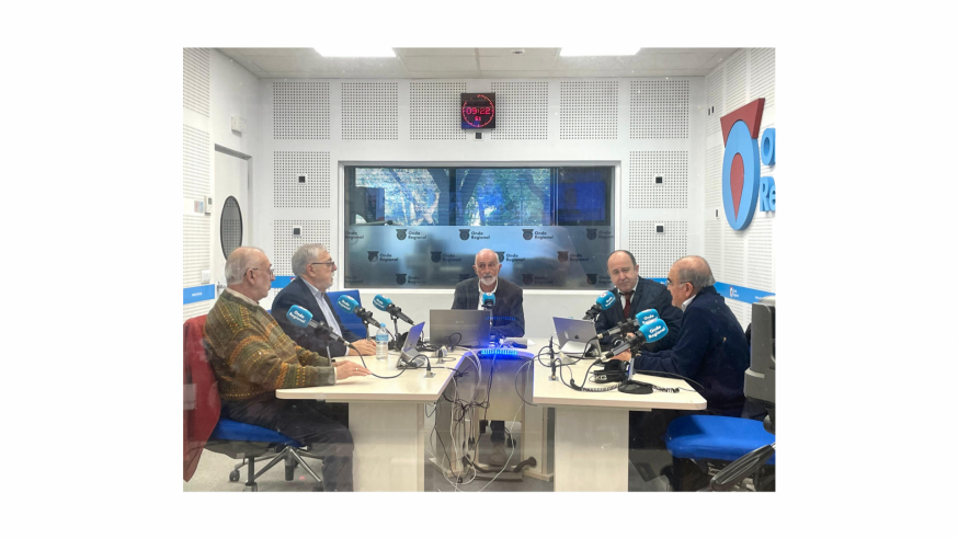 Juan José García Escribano, Juan Ramón Calero, Pedro Antonio Ríos y Javier Adán analizan las noticias más relevantes de la jornada