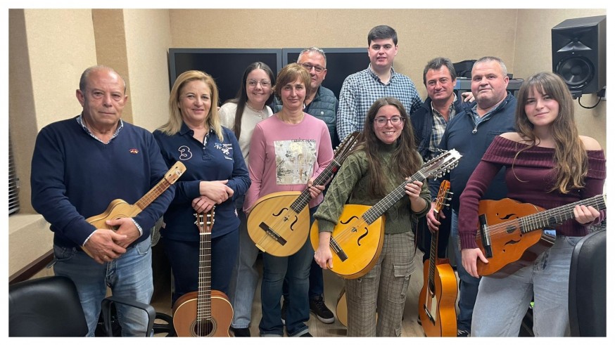 Nos vamos de parranda. La Cuadrilla de Santa Gertrudis, consolida la "dulce" tradición de la tortada