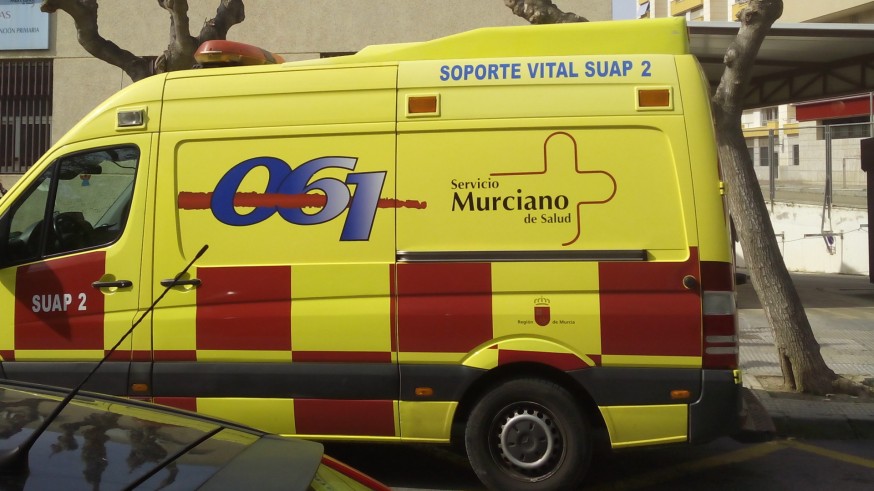 Ambulancia del Servicio Murciano de Salud. UGT