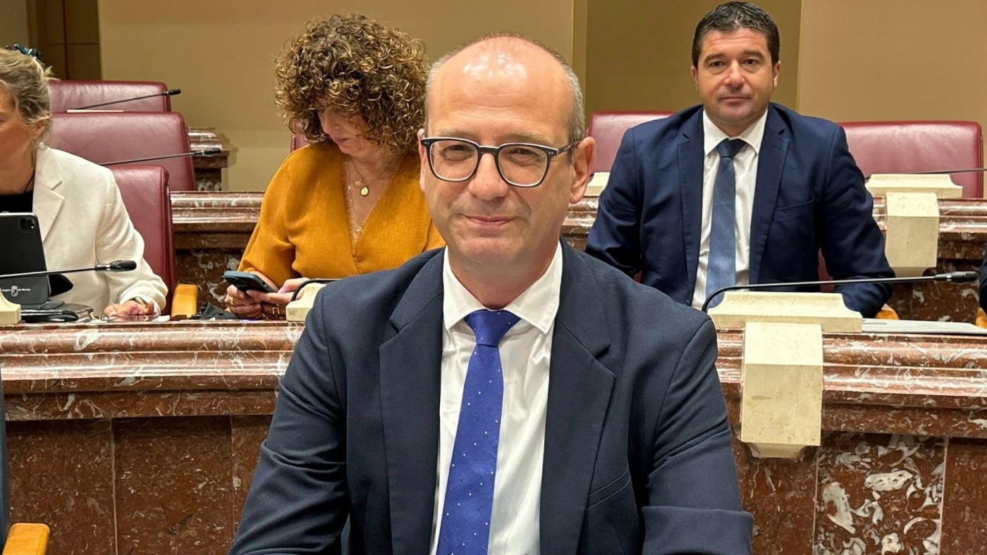 La Región incorpora 1.150 nuevos docentes y aumenta el presupuesto educativo para 2025