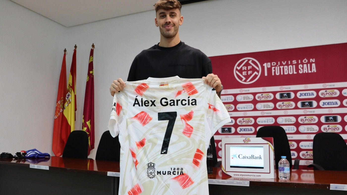 Álex García: "Me fui siendo un niño y vuelvo a ElPozo siendo un hombre con experiencia"