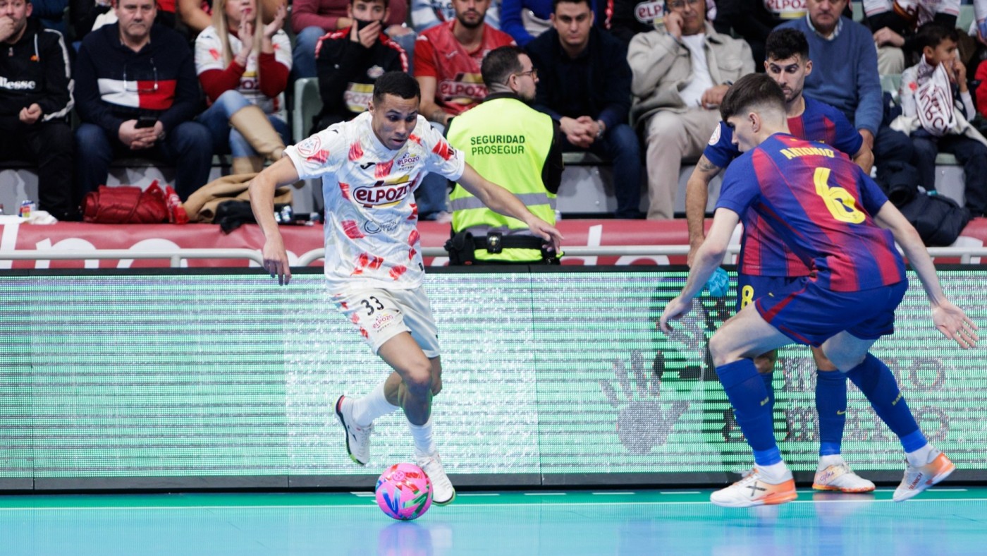 Fiesta casi completa para ElPozo en un Palacio lleno