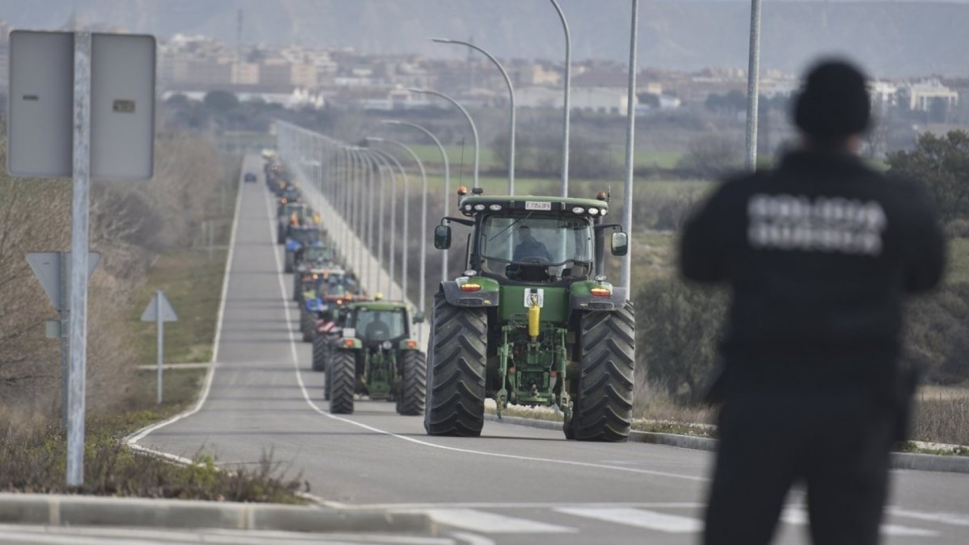 Los agricultores protestarán con cortes de duración indeterminada este jueves en la A-30, la A-7 en ambos sentidos