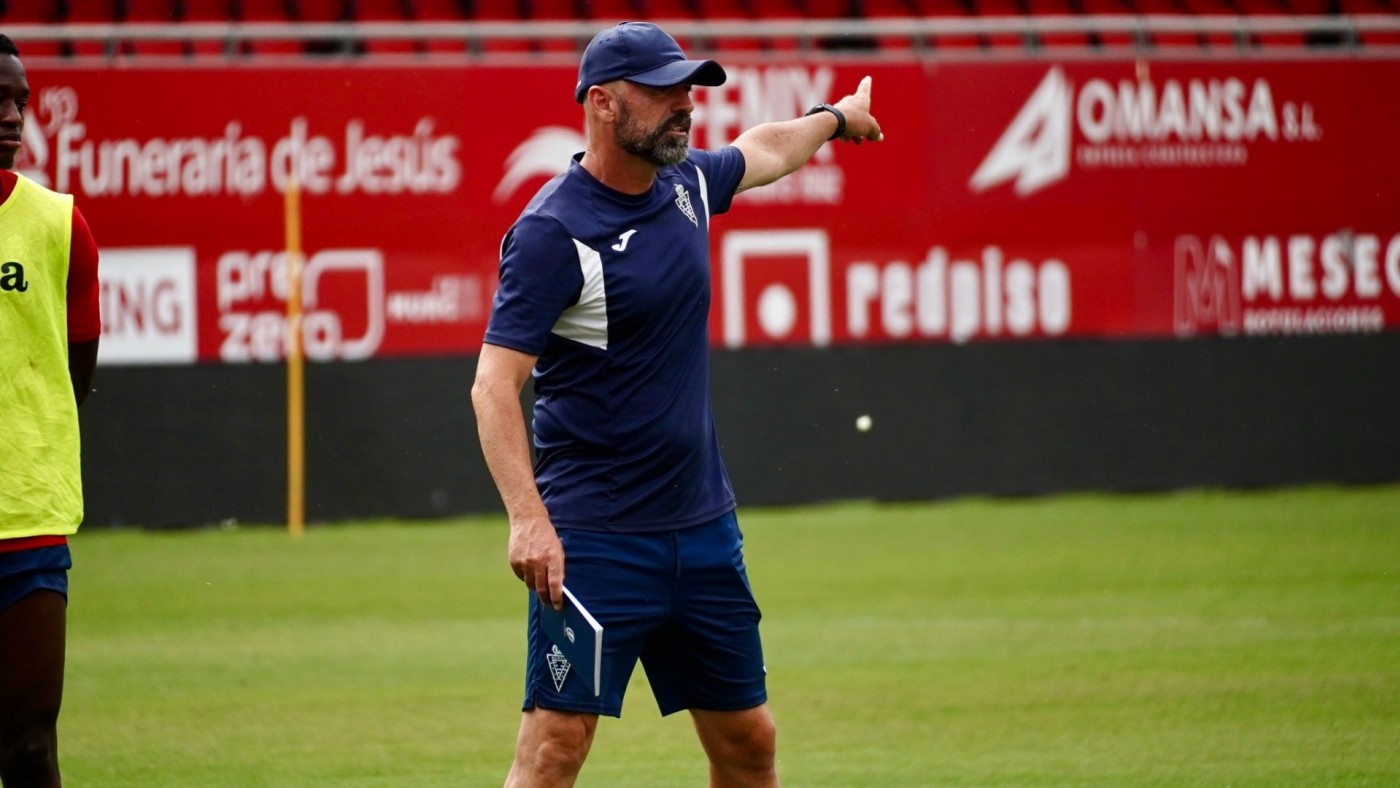 Larrosa: "El desplazamiento de la afición nos pone los pelos de punta"