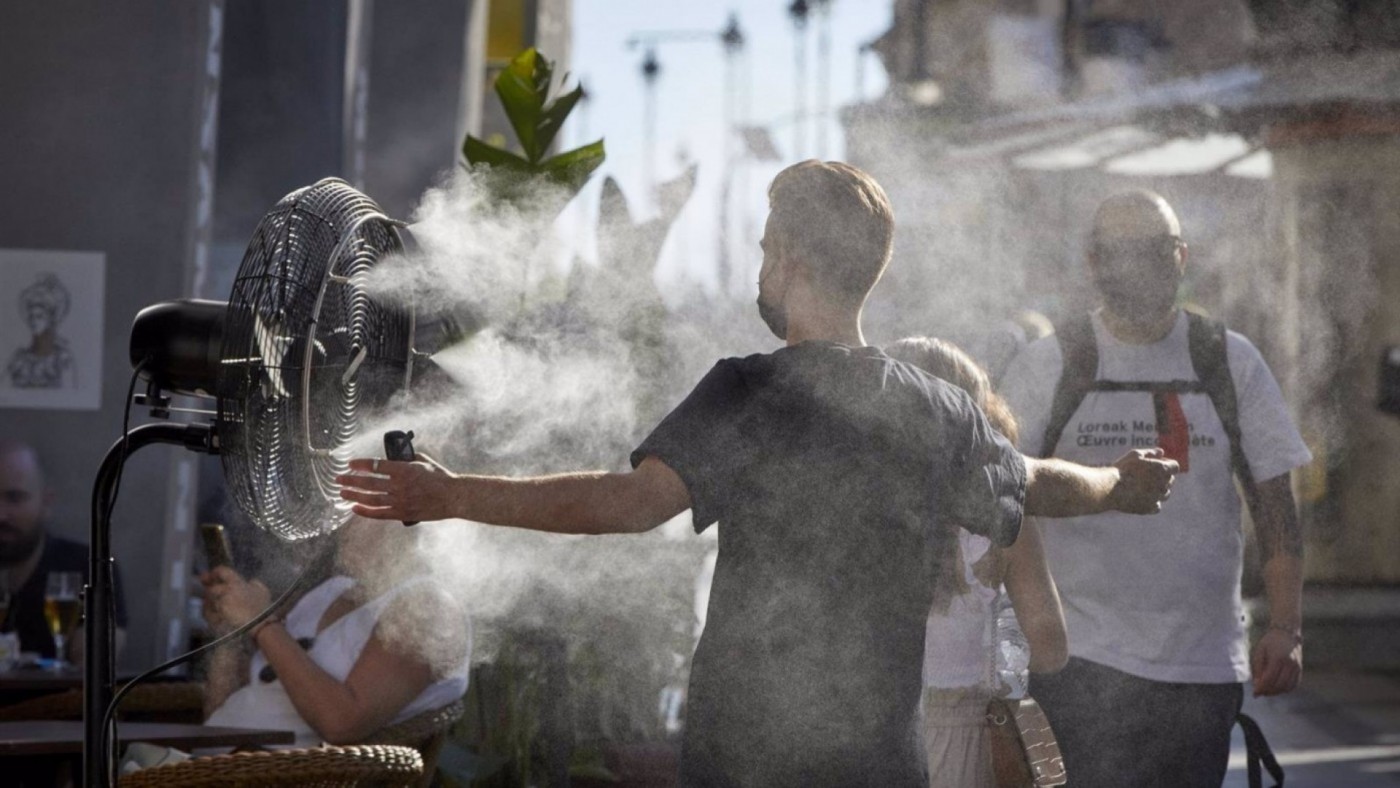 Sanidad adelanta al 15 de mayo el plan contra el calor por las altas temperaturas