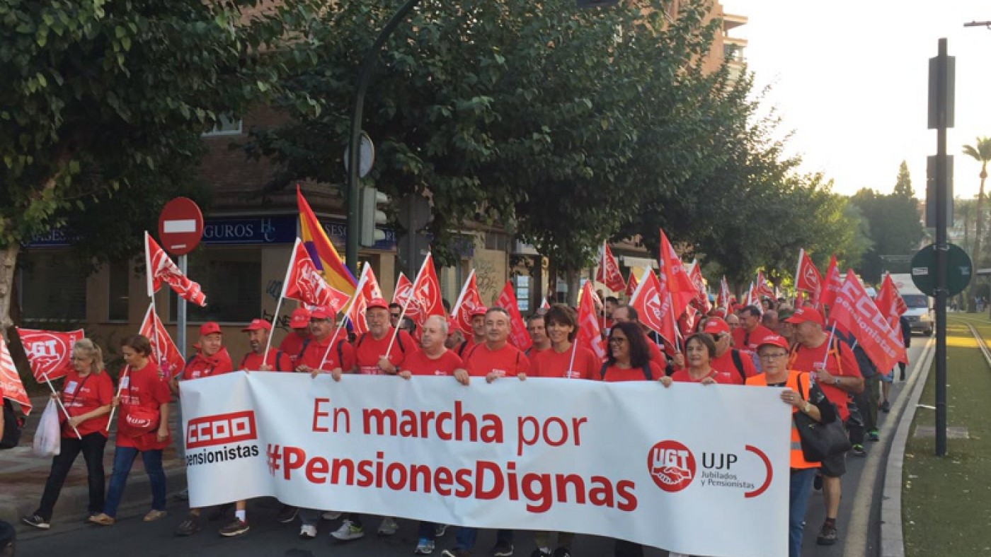 La marcha encabezada por Santiago Navarro y Antonio Jiménez, durante el recorrido entre Murcia y Molina de Segura