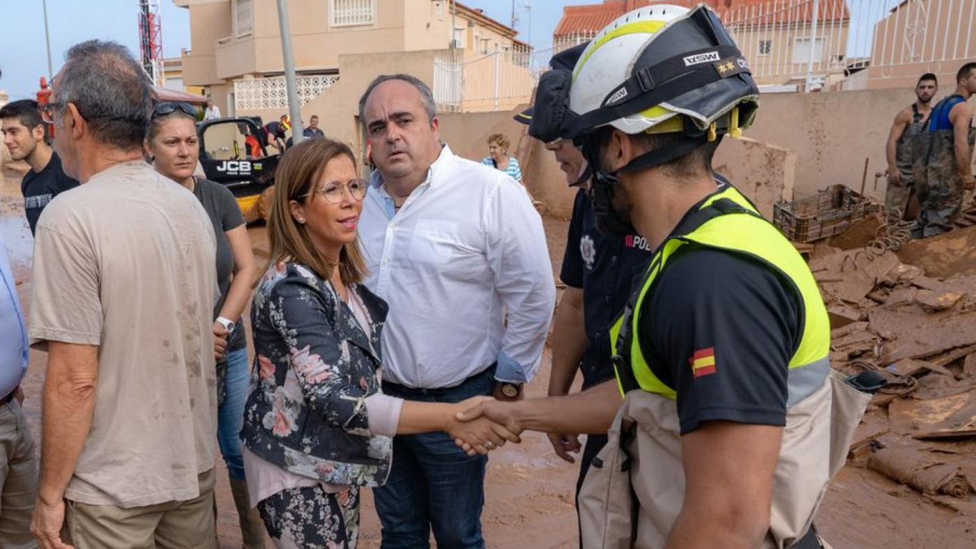 La alcaldesa de Cartagena visita las zonas afectadas por las inundaciones. AYUNTAMIENTO.