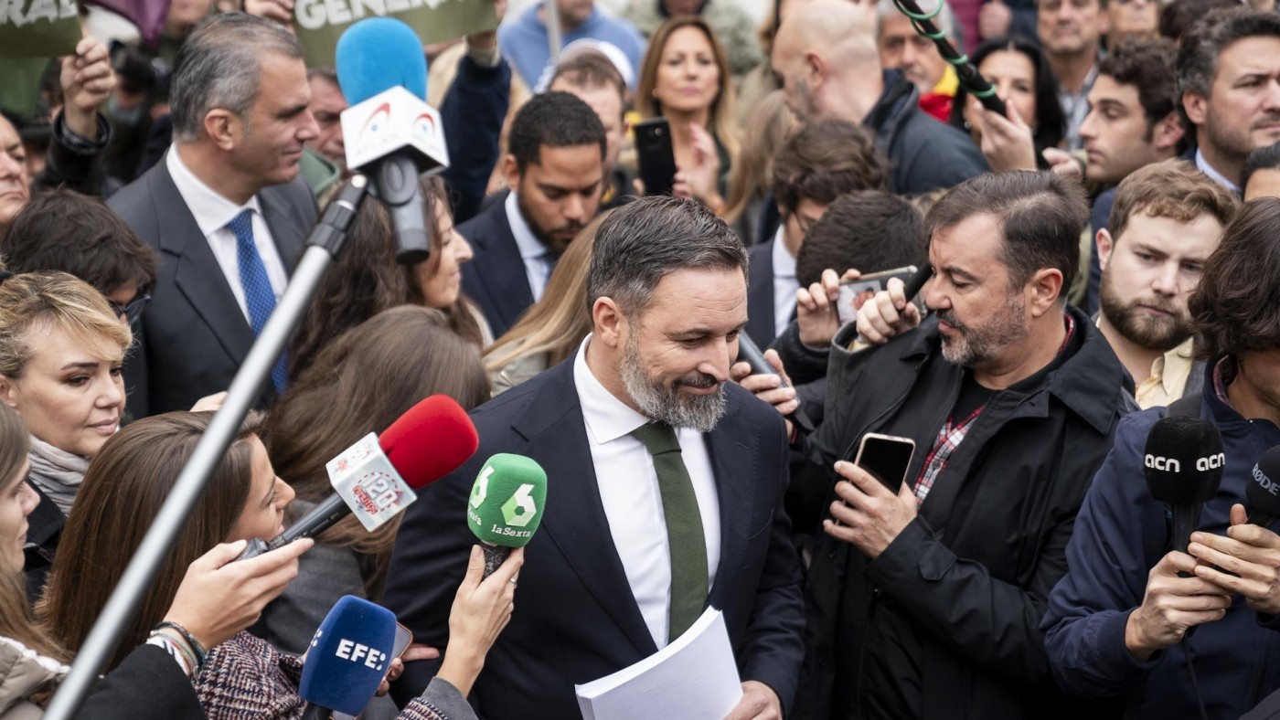 Vox se querella contra Sánchez, Puigdemont, PSOE y Junts y pide al Supremo parar la investidura