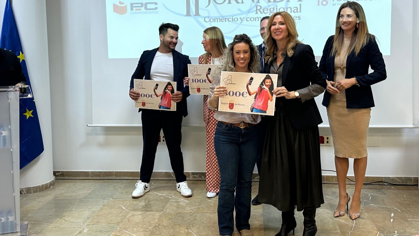 La Federación de comerciantes premia en Archena el trabajo de los establecimientos de proximidad