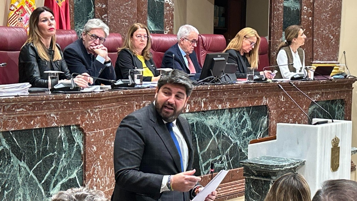 López Miras anuncia medidas para apoyar a empresas afectadas por la guerra en Irán