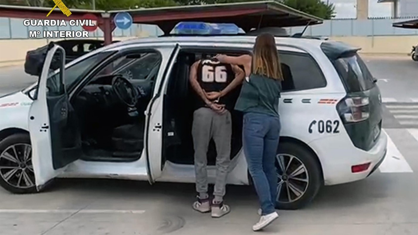 Detienen a un joven por 17 presuntos robos con violencia en Torre Pacheco