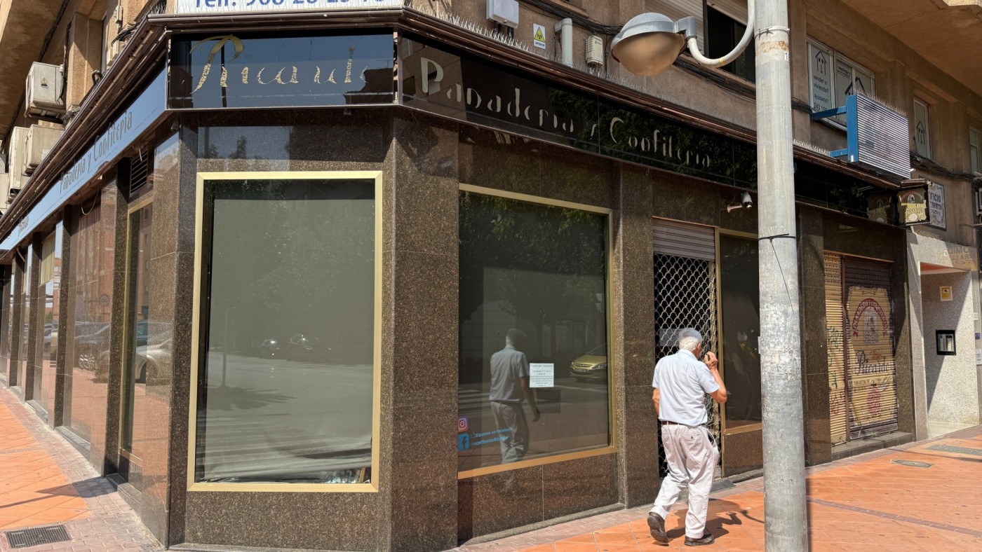 Los panecillos de San Antón se quedan sin obrador tras el cierre de Ricardo en Murcia