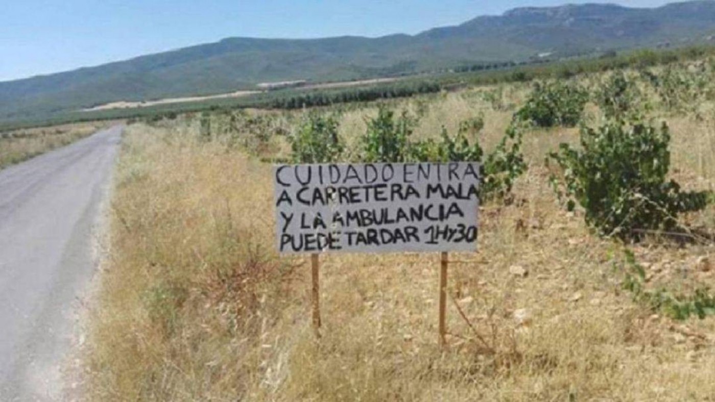 PSOE exige al Gobierno regional que arregle la carretera de Benizar "de manera inmediata"