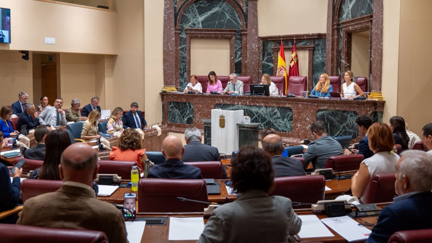 La Asamblea aprueba el cambio en la Ley de Hacienda regional con el apoyo de Podemos e IU-Verdes