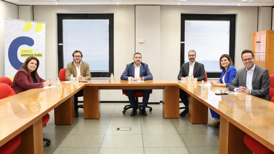 Lucas pide a López Miras que rectifique el pacto de presupuestos que tiene con VOX