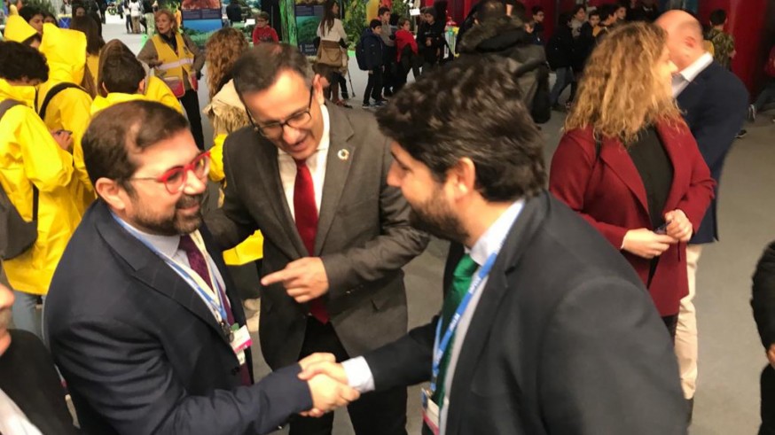 Conesa y López Miras saludan a Federico Buyolo, Alto Comisionado para la Agenda 2030