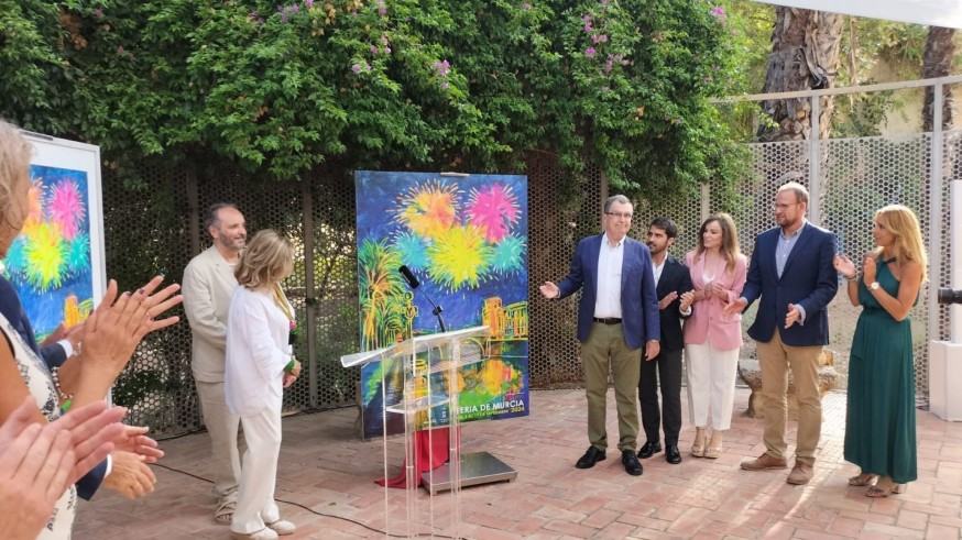 Una explosión de color en el Puente Viejo representa a la feria de Murcia de 2024