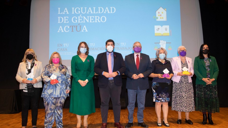 Premios 8M para Leo Andreu, Ana Correa, Esperanza Ramírez y el CEIP Juan González